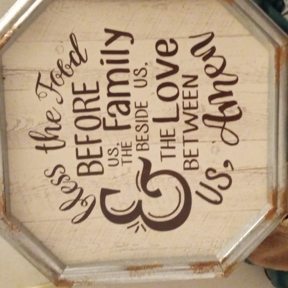 BLESS THE FOOD PICTURE FOR HANGING